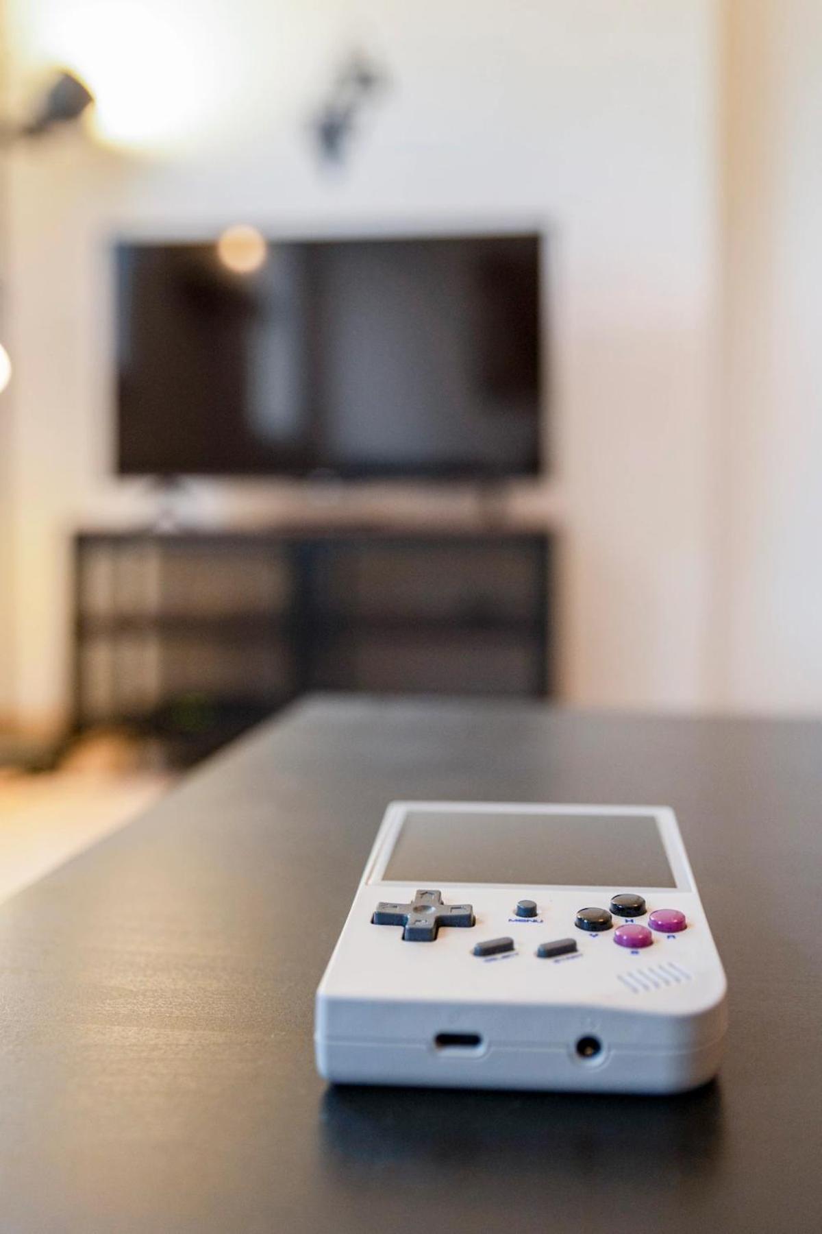 Superbe Appartement - Parking Gratuit - 4 Personnes Chambéry Exteriör bild
